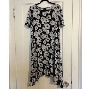 Agnes & Dora black and white floral swing dress